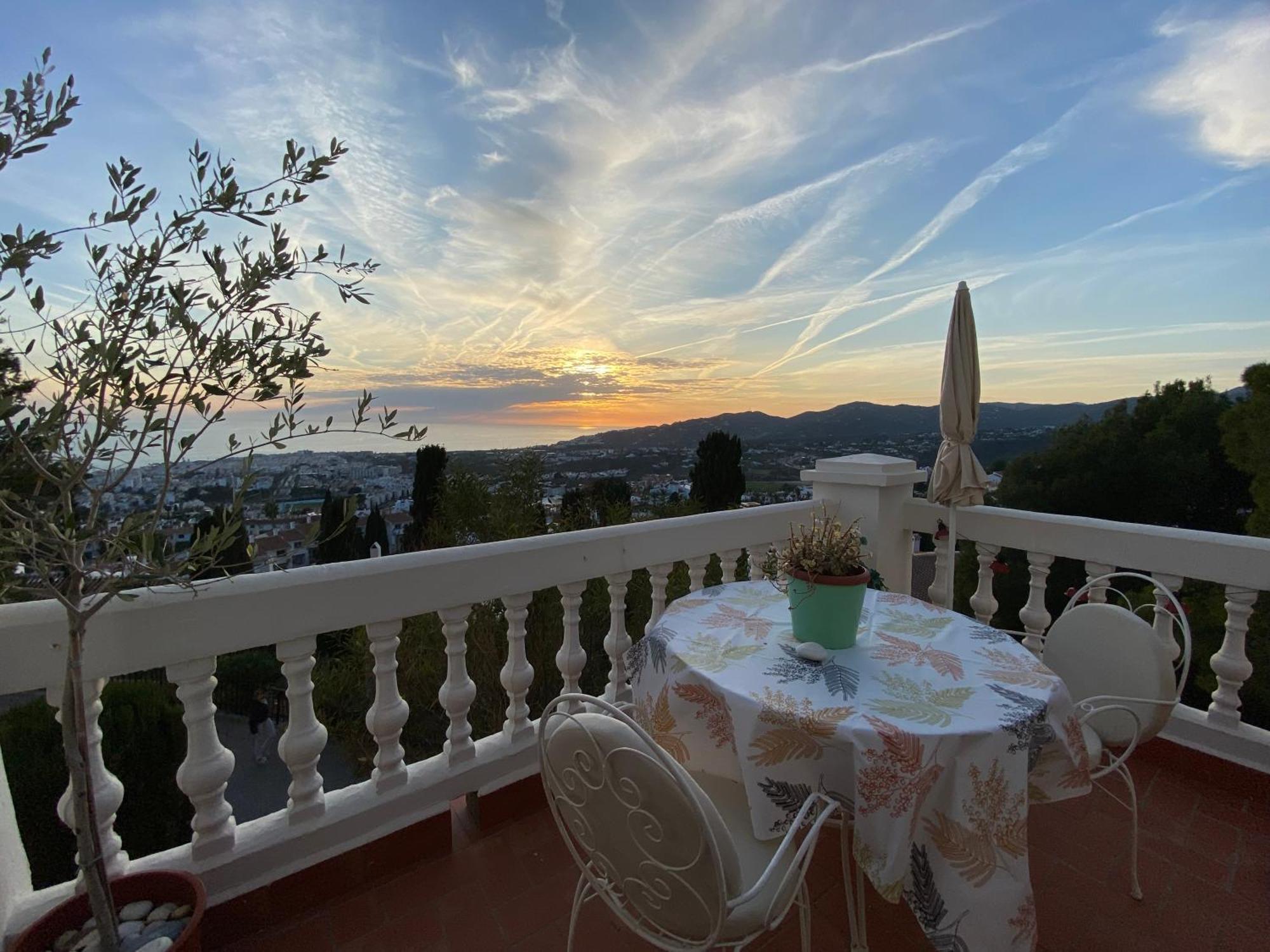 Precioso Apartamento Mandarinos Con Vistas Al Mar Nerja Kültér fotó