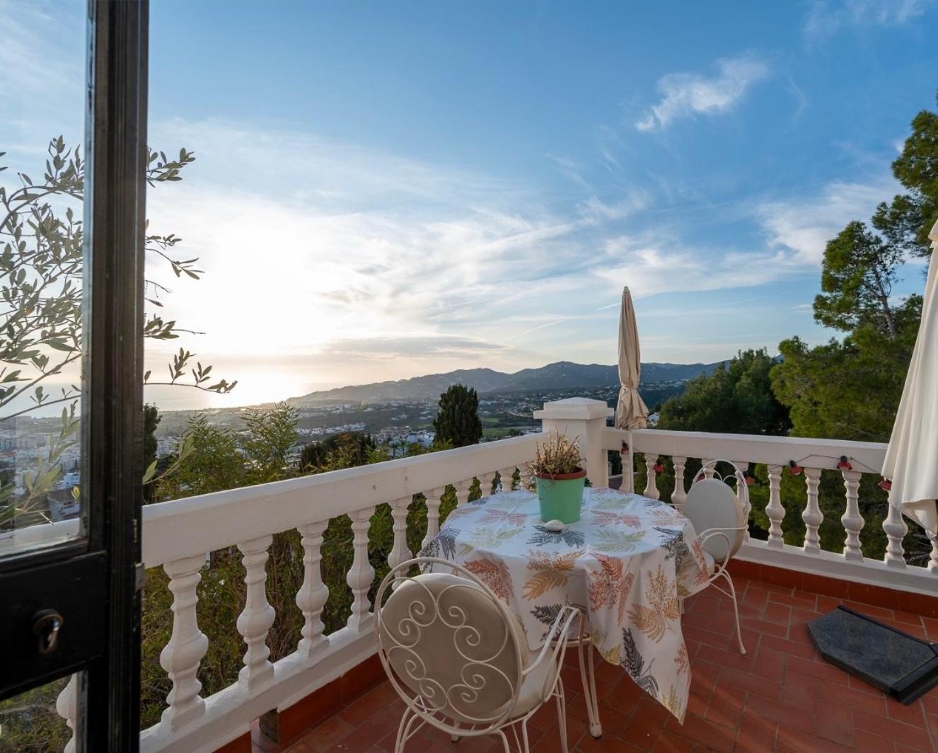 Precioso Apartamento Mandarinos Con Vistas Al Mar Nerja Kültér fotó